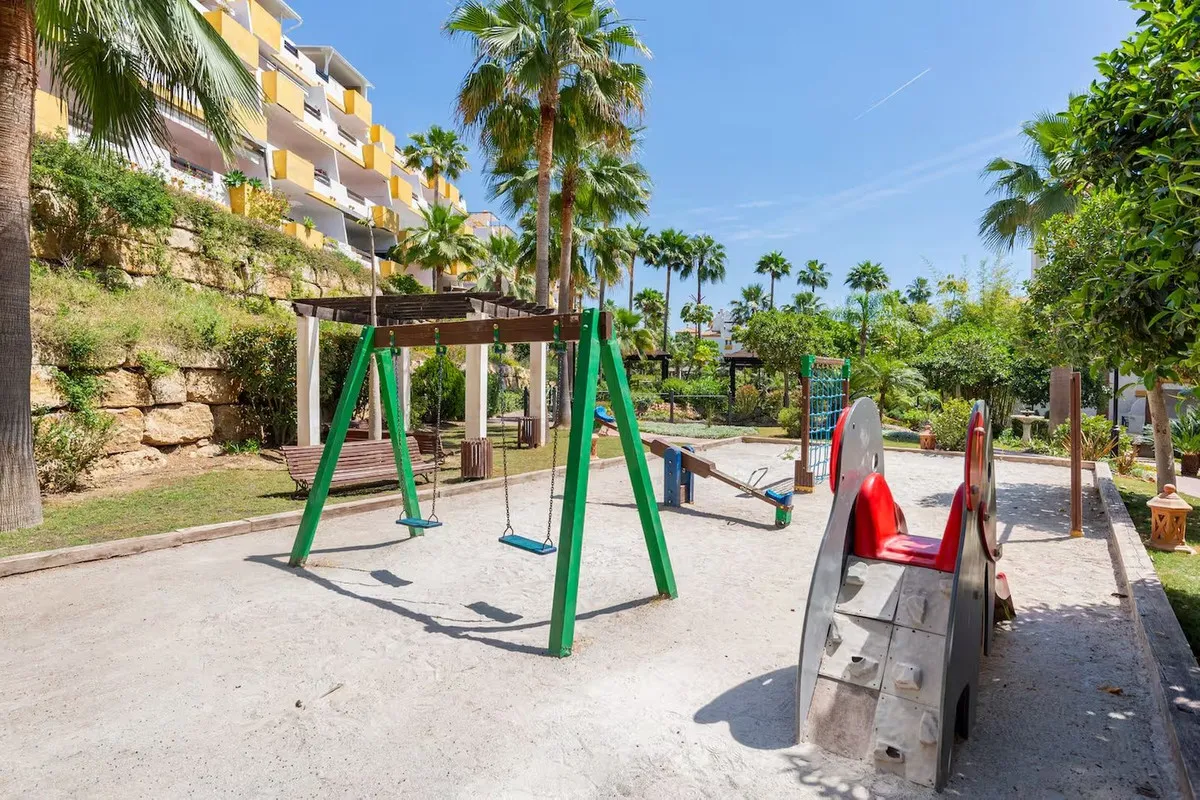 a633ab93-859d-43ea-b032-7f21d53673db