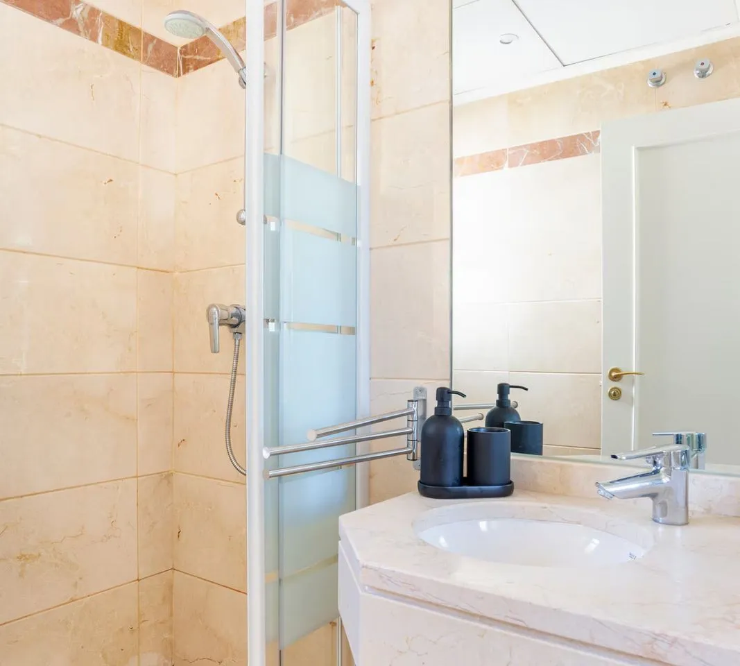 d11d8822-9f38-4eeb-acc3-3f6d0c5b4c14