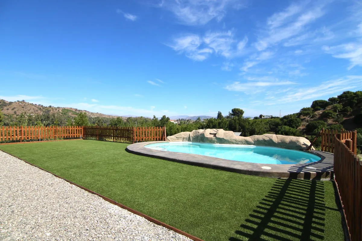 12f0913a-d9f2-4d01-8d7e-558a58c3b4d4