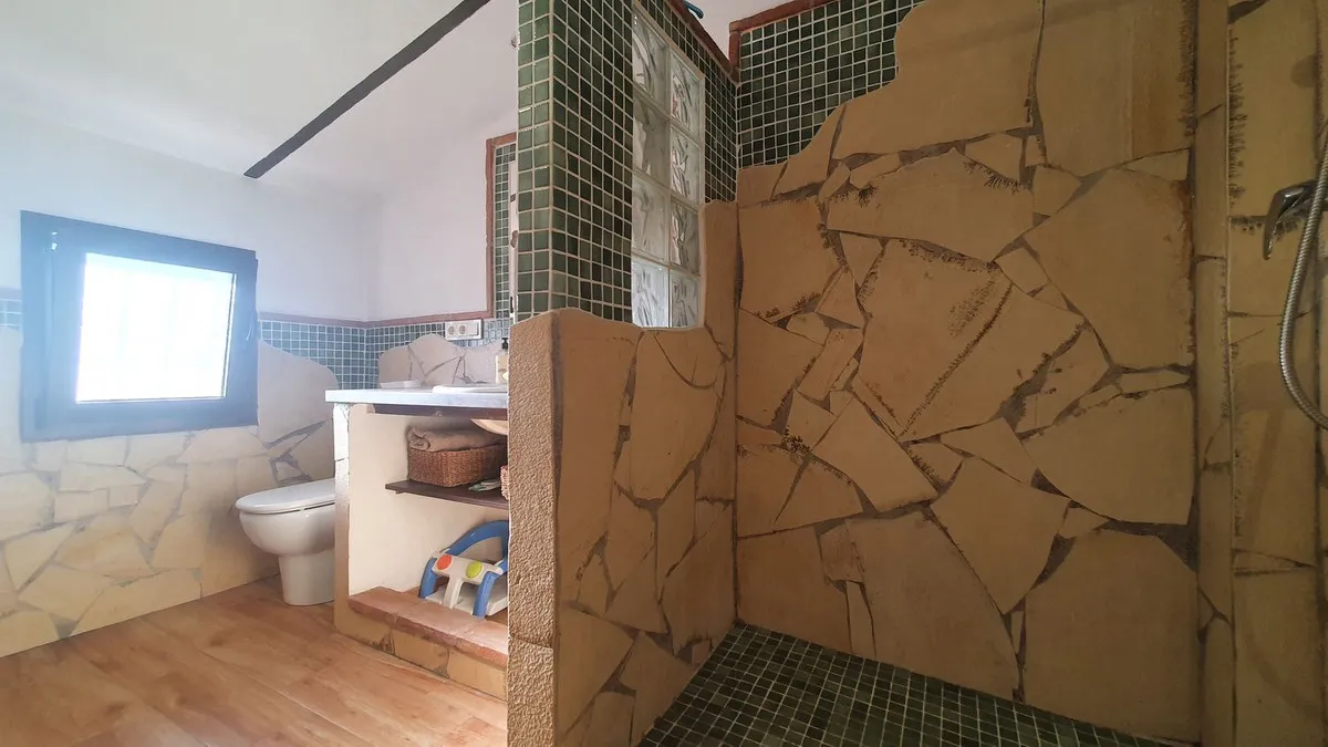 41487825-a4a7-4bdc-af32-9680341afad7