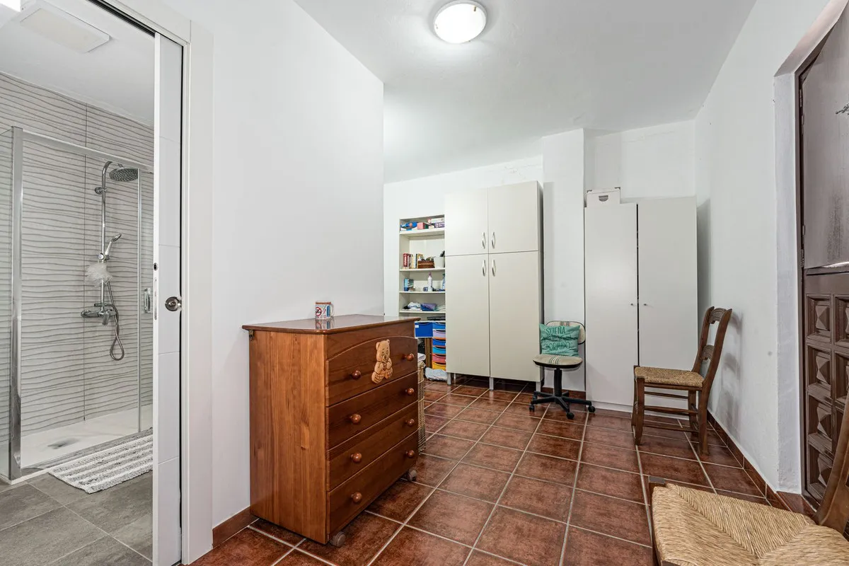 4887bd9f-333a-49c6-997a-24d343232896