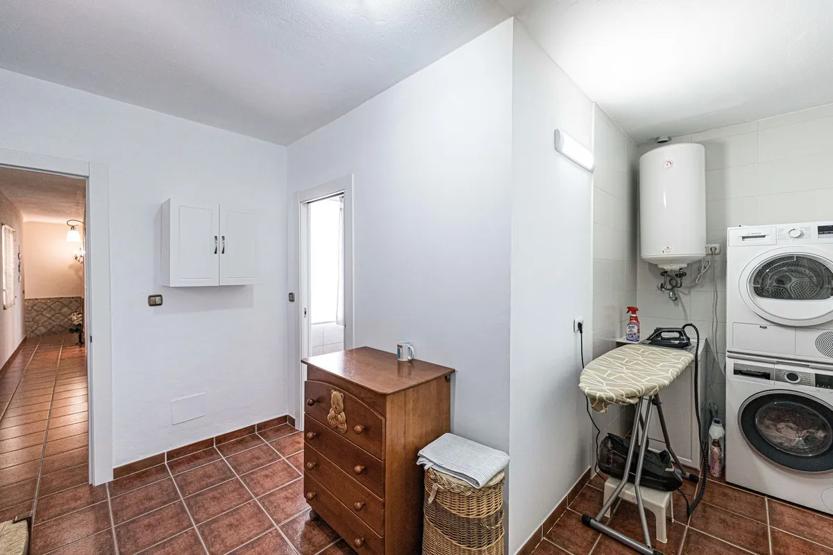 4a8fa596-919a-46a8-8f4d-ee76c55322ea