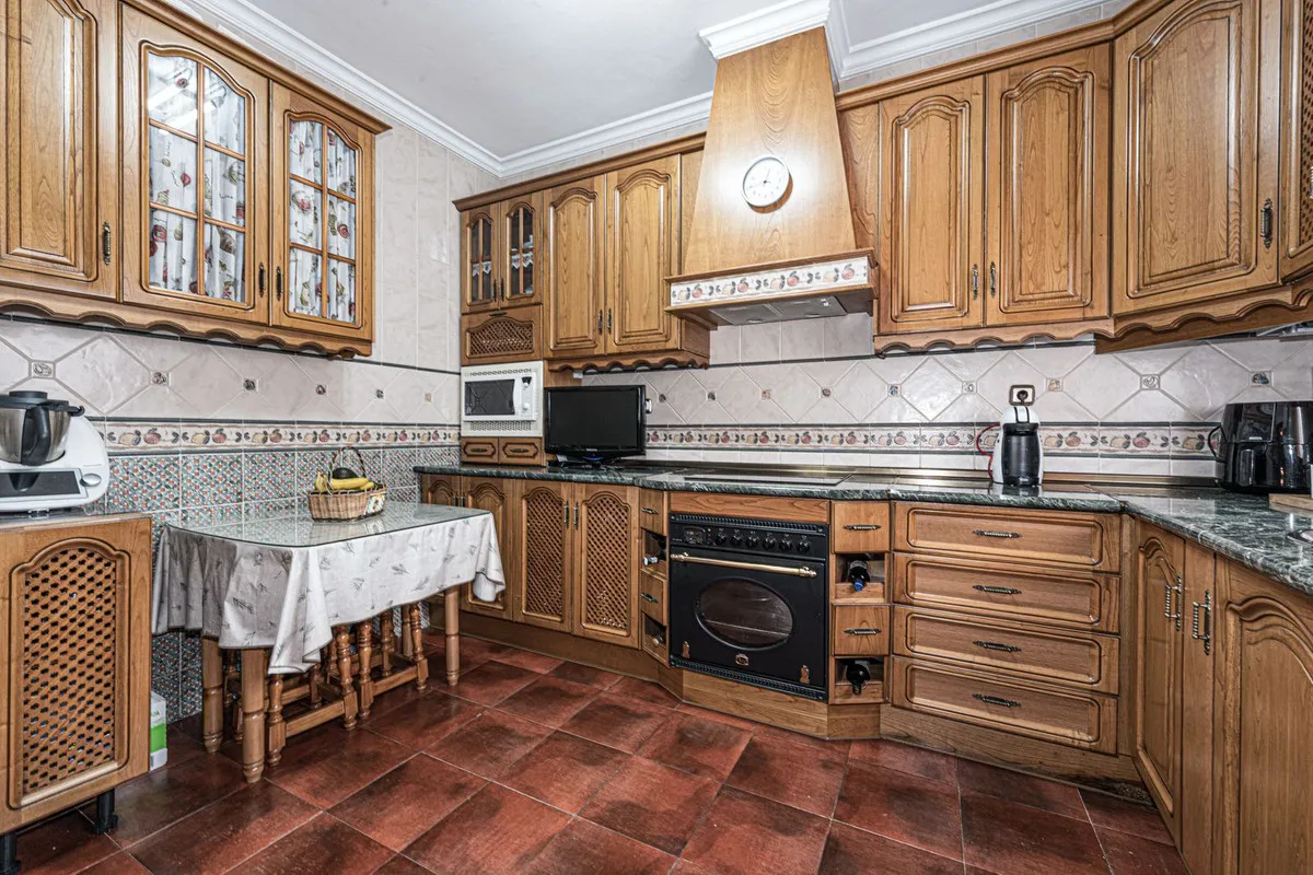 9c76b006-b266-41b7-b0b6-a8541539002f