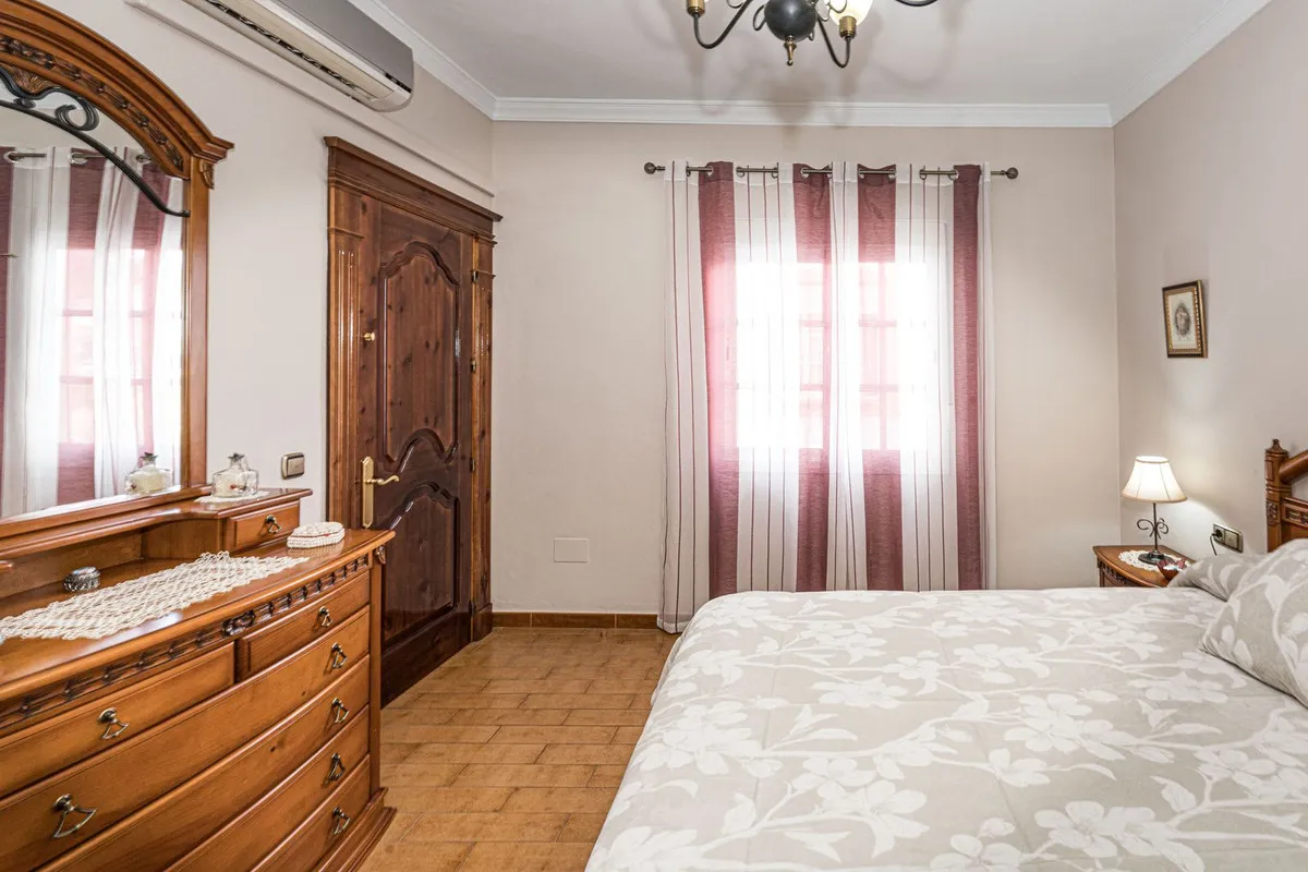 db1c611d-c6b6-428e-8173-70f86a78fa82