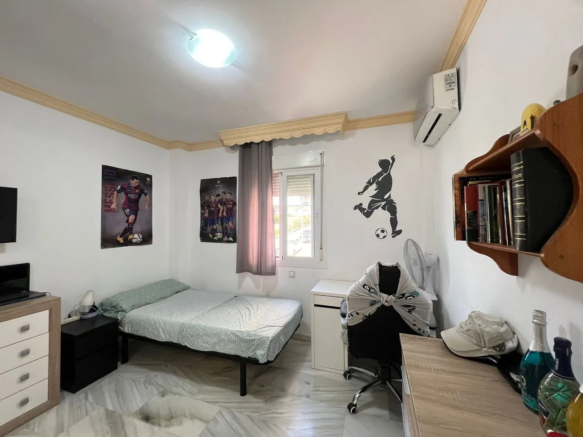 c743e570-c8bc-47fd-8baf-3c051a10432d