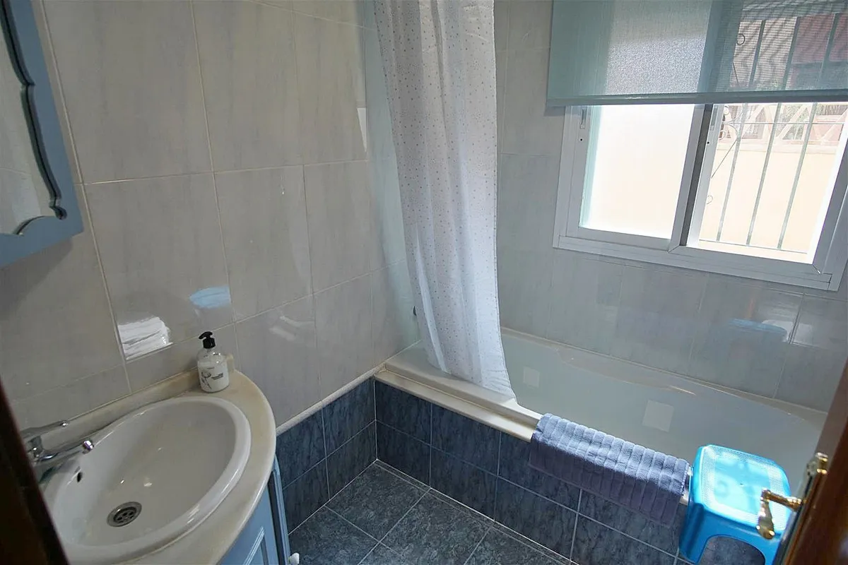 8b5d4c2d-100d-4646-88a2-87db6eeae96a