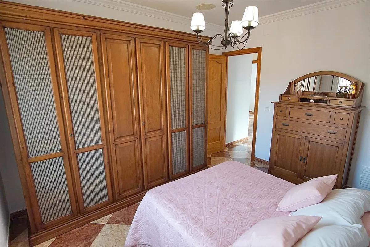 a2426dcf-1162-4eed-8b62-17c791015df5