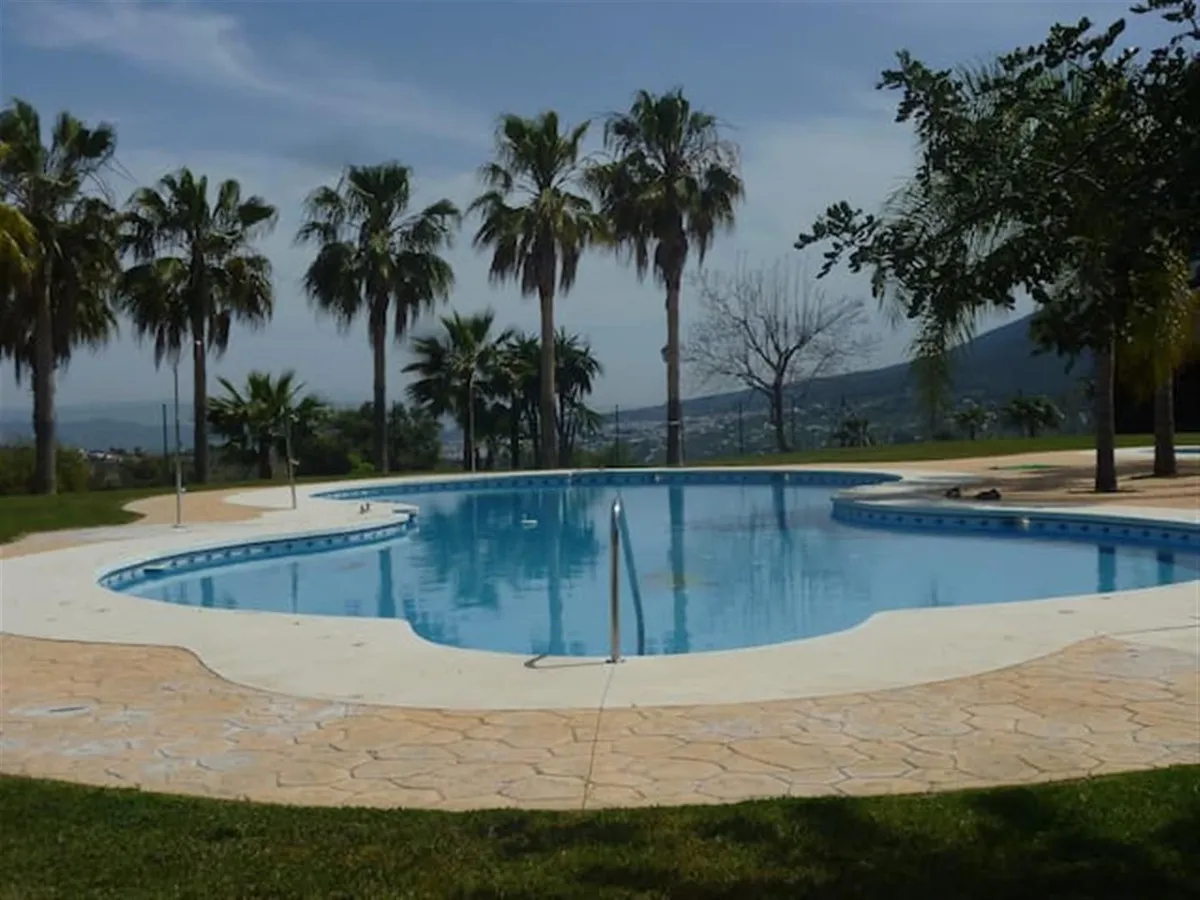 c5ecfded-0fa4-4fe0-a1b8-5449534ea74d