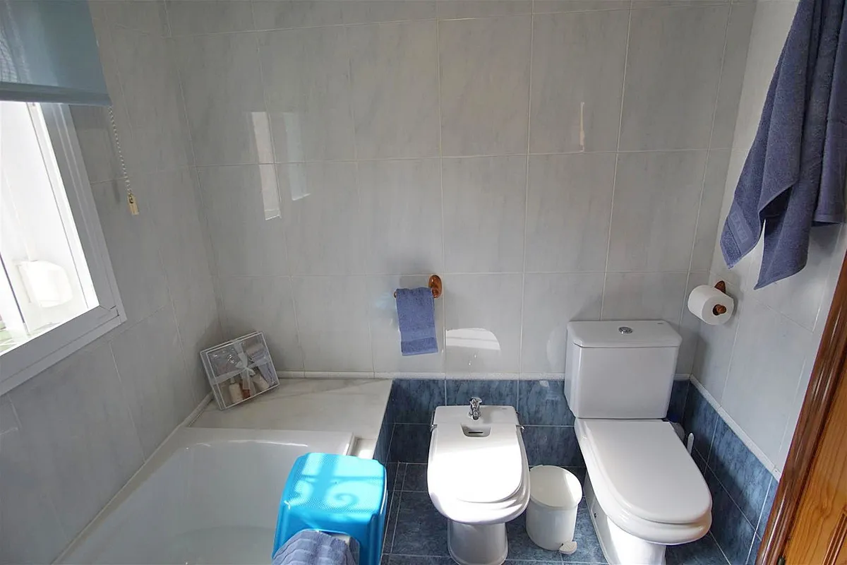 ff464b39-a15a-4223-bf6a-546ea30a05db