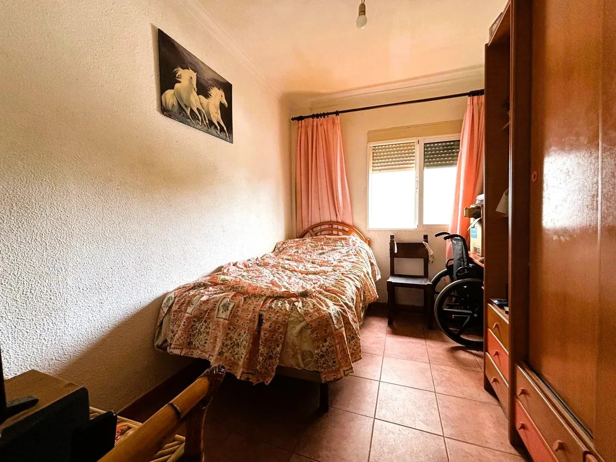 5ef39db6-14d0-48d8-a1a7-31ec1ce42476