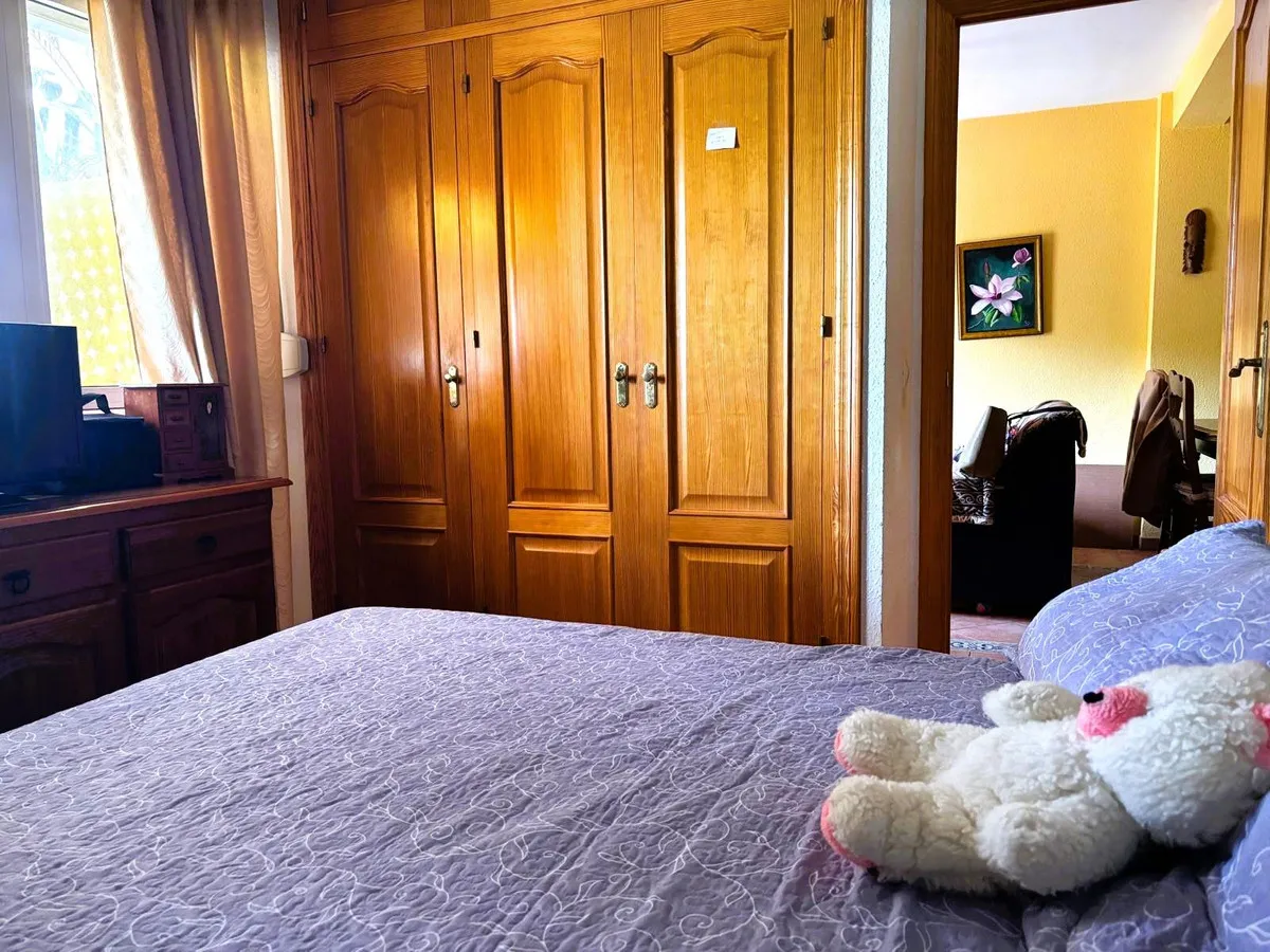 dffe6363-880e-40ed-9e99-a819b6b71c6e