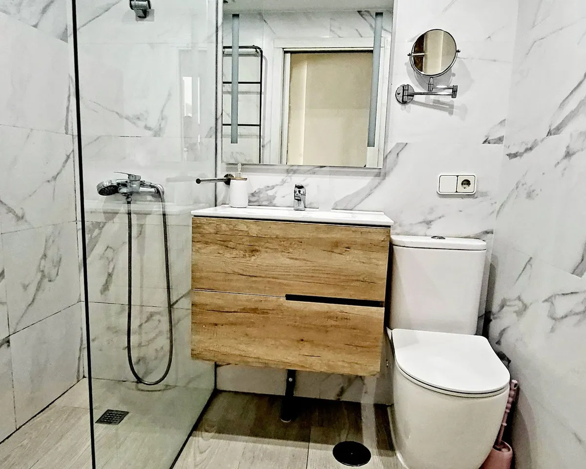 b0394da2-052e-438d-aafa-a539665bcfb7