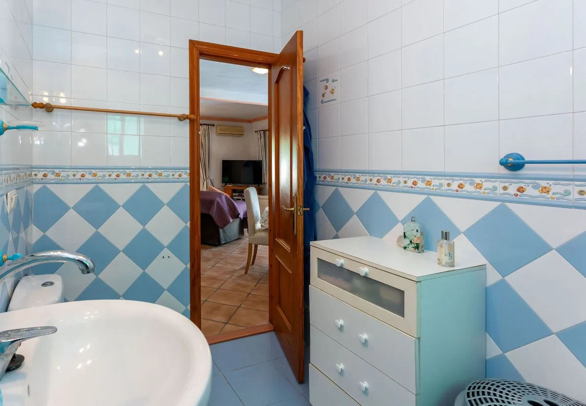 a89cf93a-351b-42d9-b3a8-aa365057e6fb