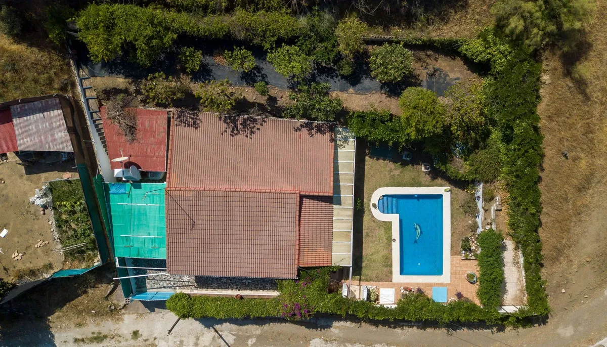 e04544c2-1764-443b-b6a9-b97a81cb8eef