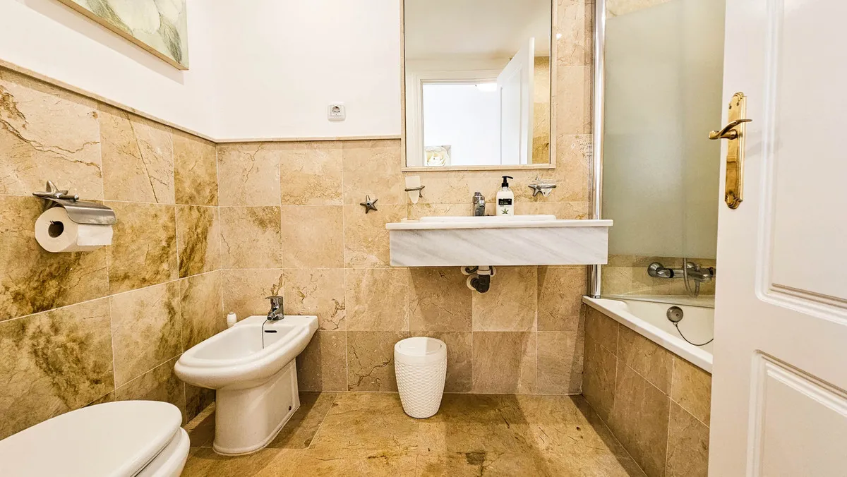 284aefad-5e49-4cc8-995a-0709e000b519