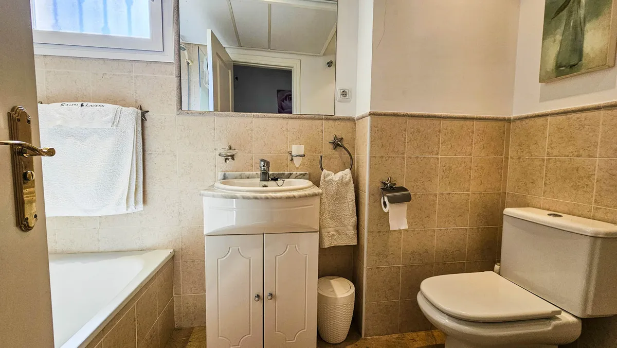 46b22291-0f15-4c30-9a78-4ec7b50ba1b2