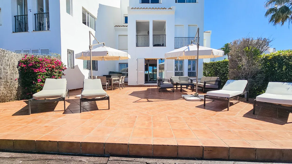 4ba2dc7f-3d0f-45c4-aba9-df26d12c8527