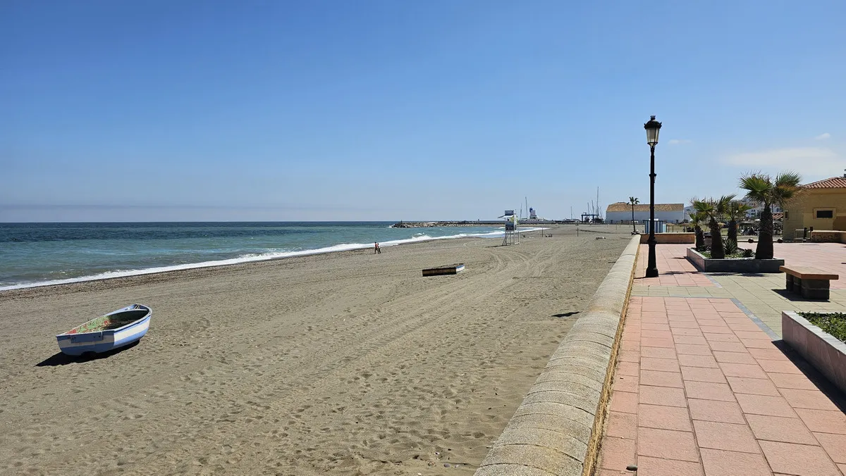 f0465829-cb42-45d1-8c65-2f0f109e6235