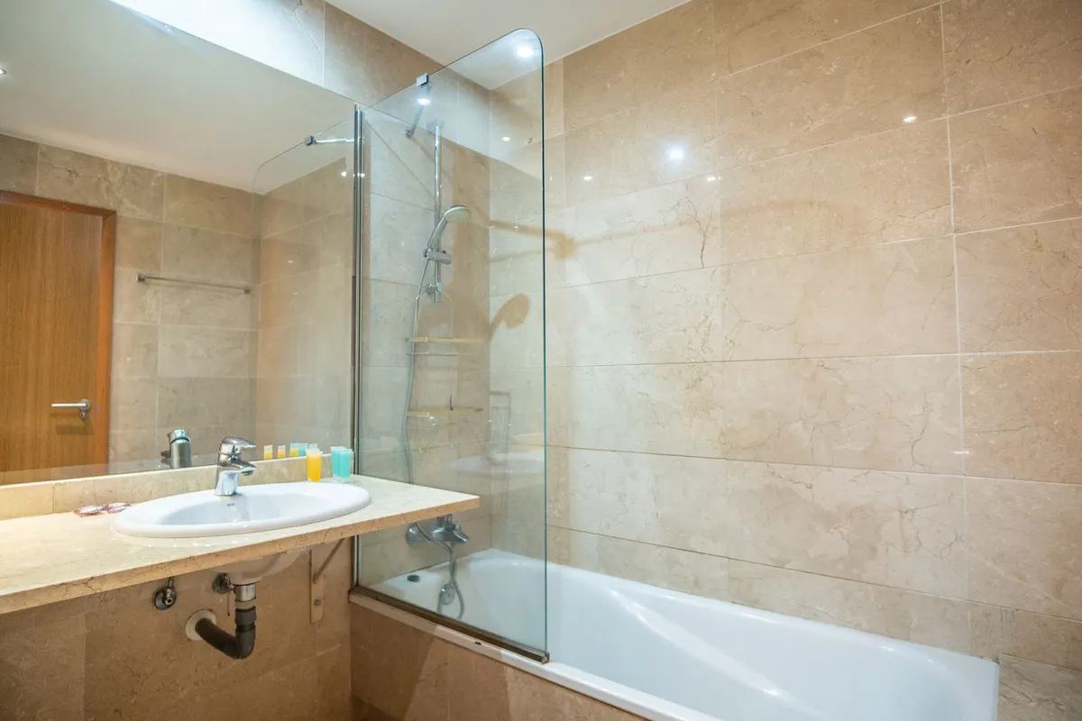 273eb5ec-fa0e-49b8-8659-0f9e3c3e789e