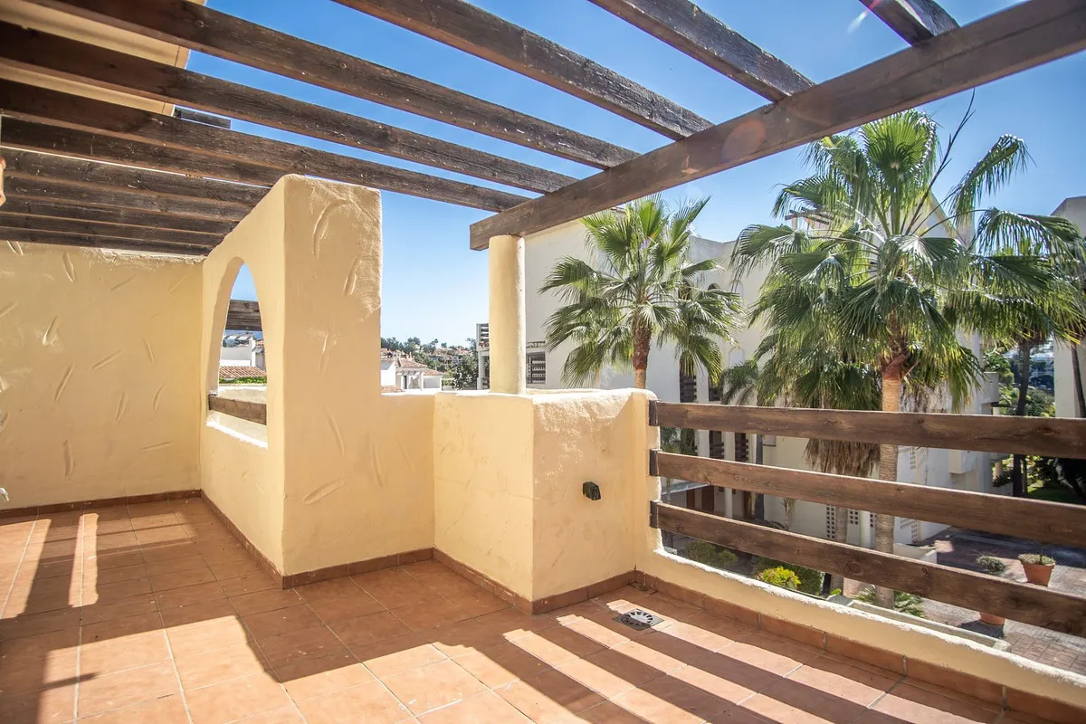 952b7cfa-fe45-431c-878a-a84d3ae1d405