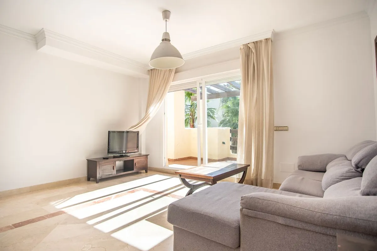 b028fc80-4b13-4700-b914-fbfe8d83d4bf