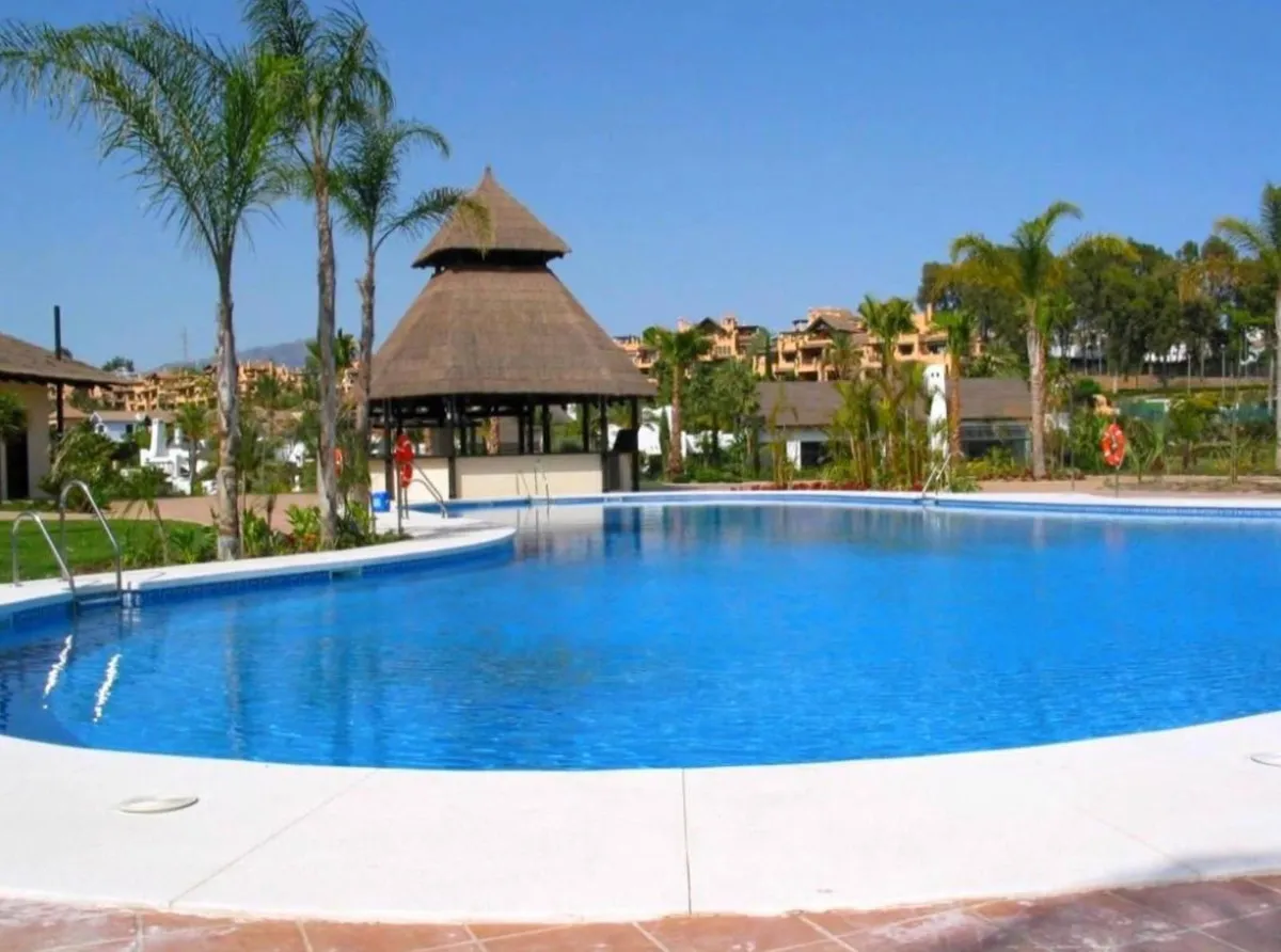 f7e16761-6612-4dfb-a1d4-bc9354adfc35