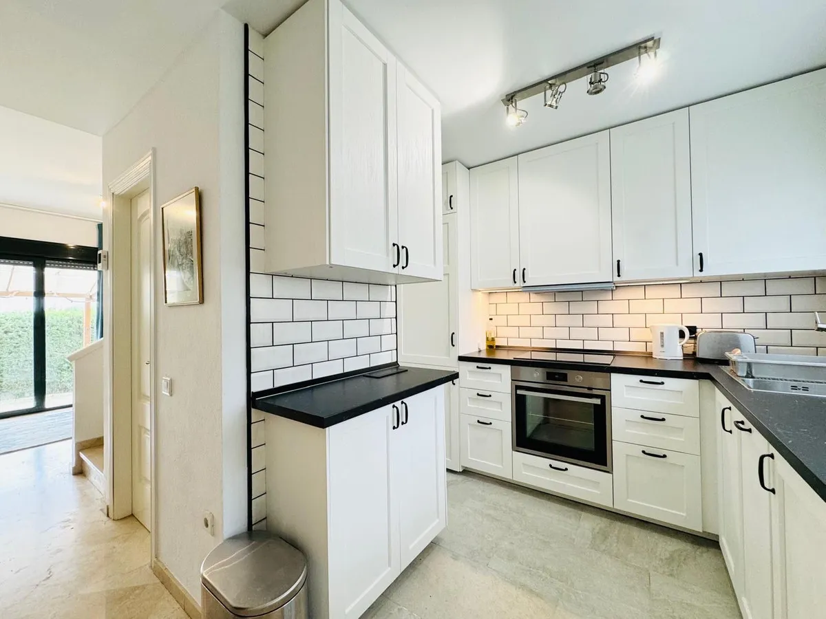 6f785b1e-3a6d-493e-8ede-a101e4c8c990