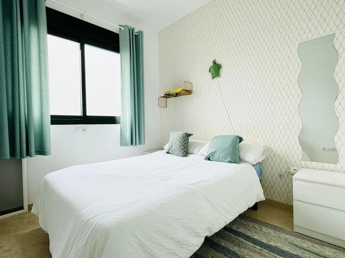 76acd386-6f8c-4c62-a8a8-77b69f87a201