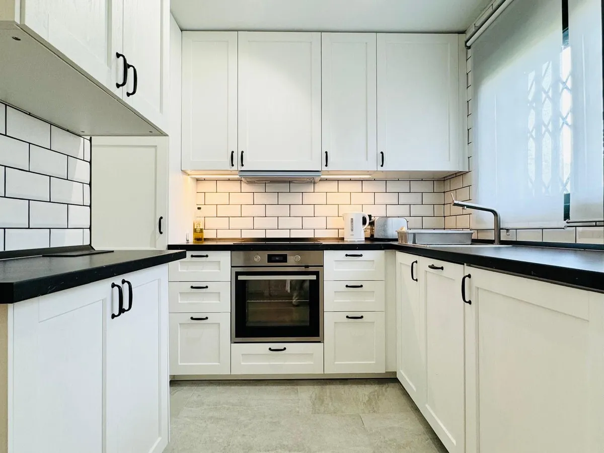 f5e466fb-a389-4d6d-8926-592e418a449d