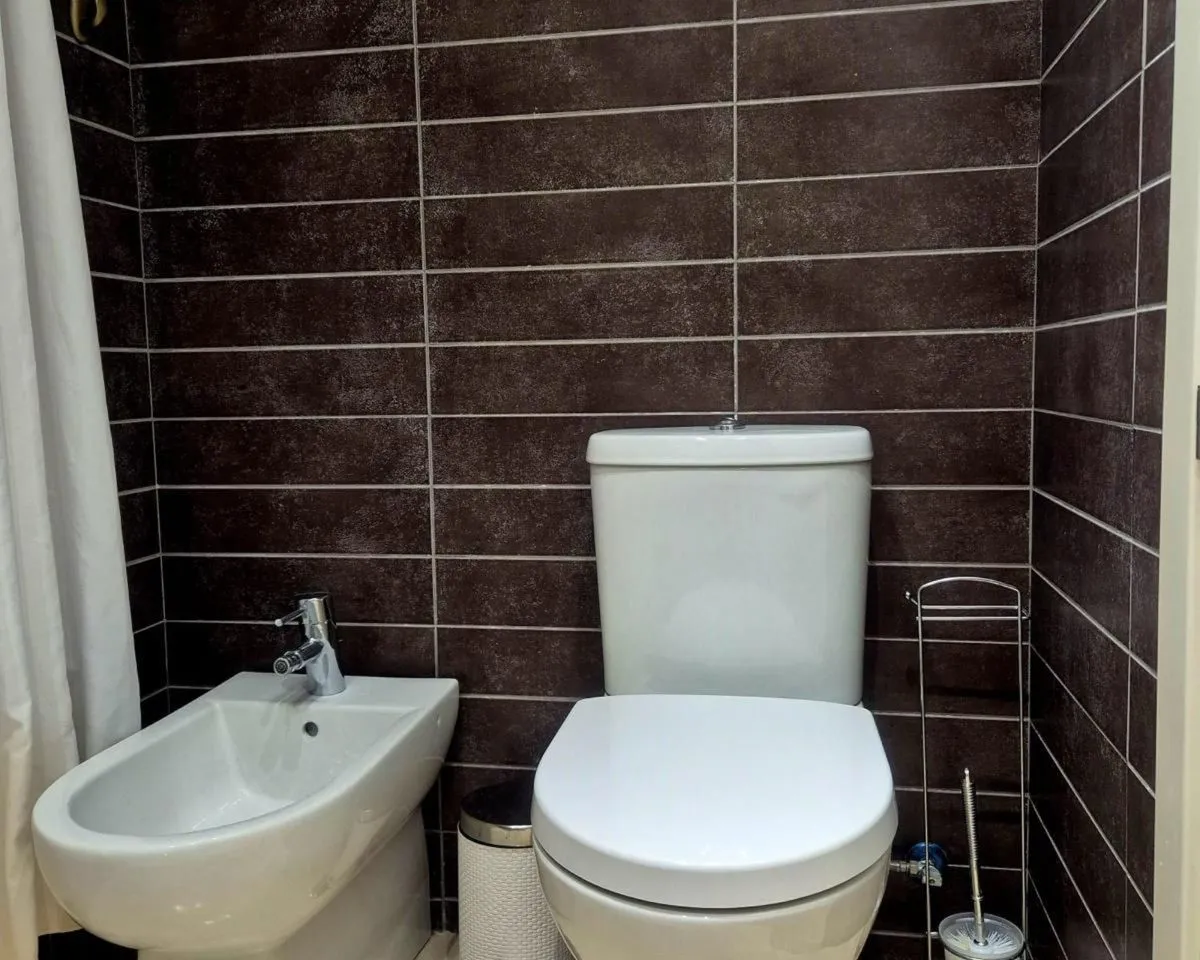 47b36b3d-9364-4580-882e-2308d7356c09