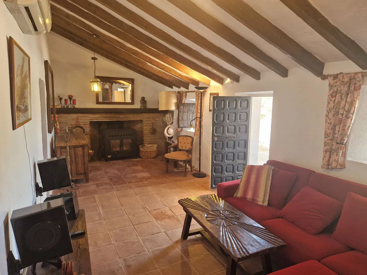 ff563d8c-b4d6-4d10-8be7-671cee336de5