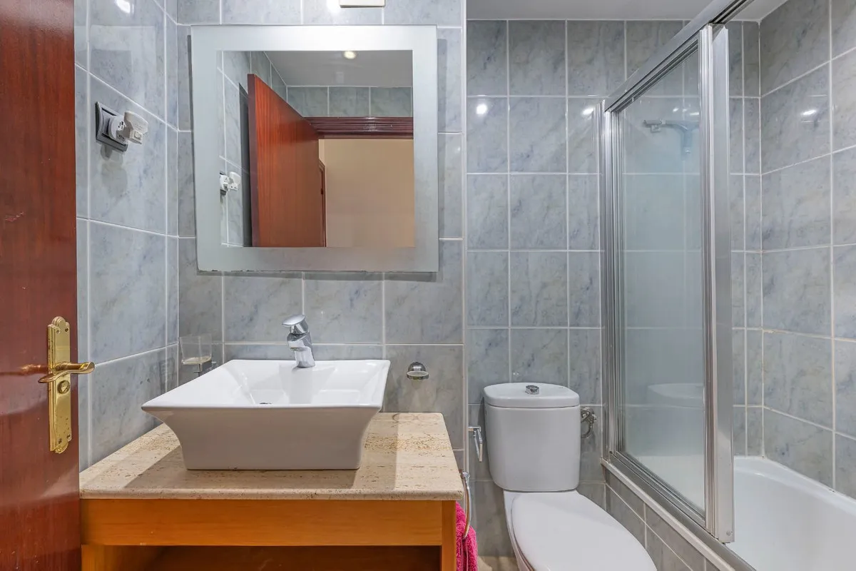 4f521b8f-a00d-4a43-8474-5beb99250868