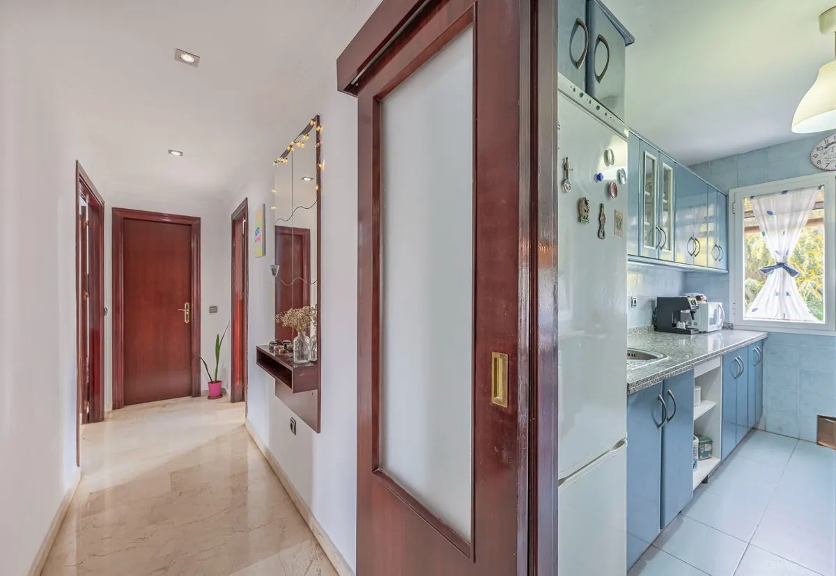 4ff90de2-4afc-407b-a2cc-117d0a15bbca