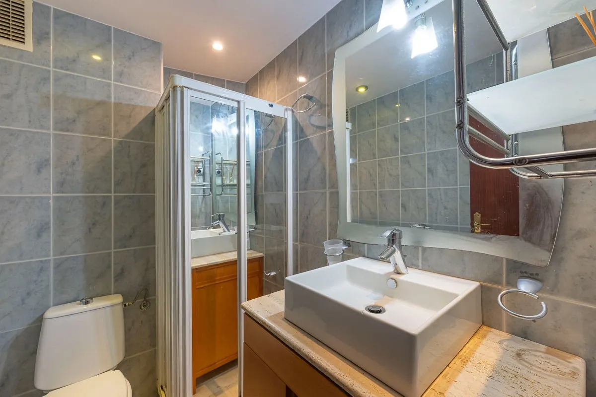 6938e9c8-3130-411d-94e3-b18fb5de8194