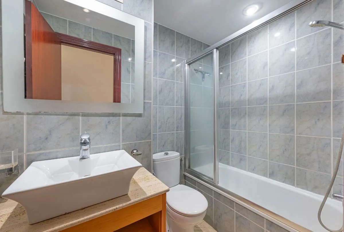 dd454155-ba12-4a4a-8133-3e74003c2f6d