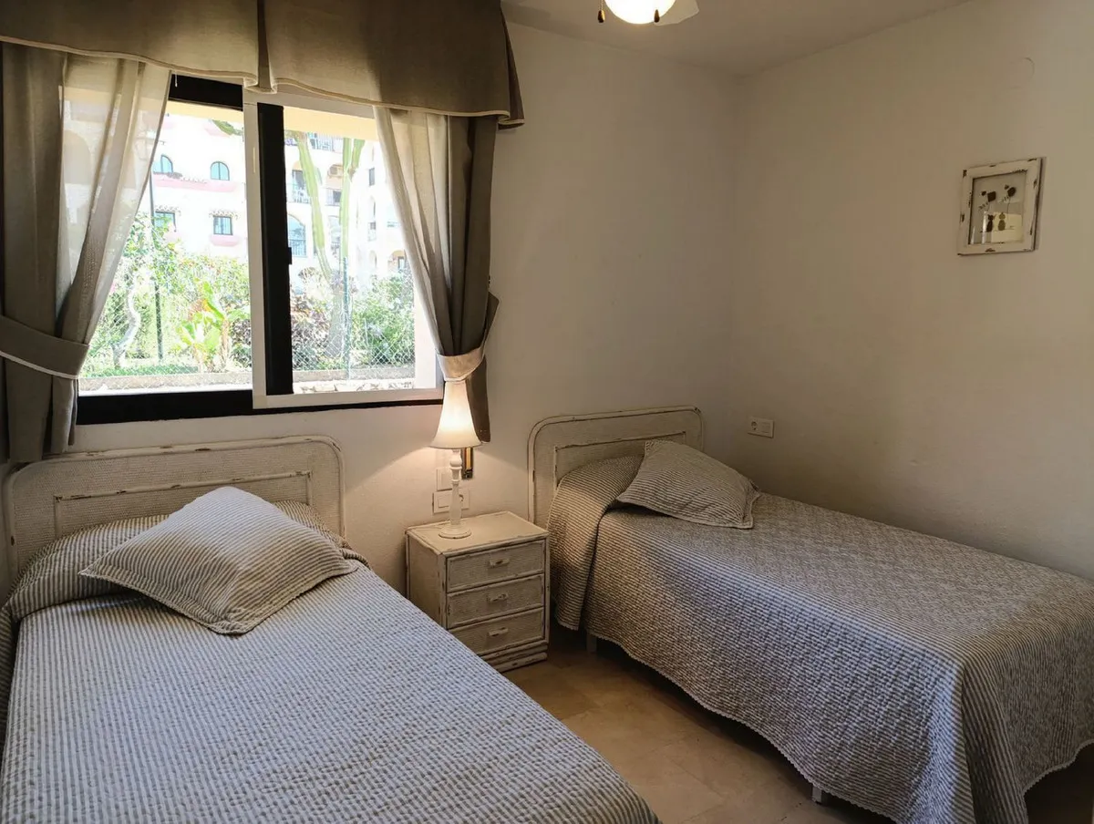 2940b335-c980-465b-8dcb-9b25b5316a57