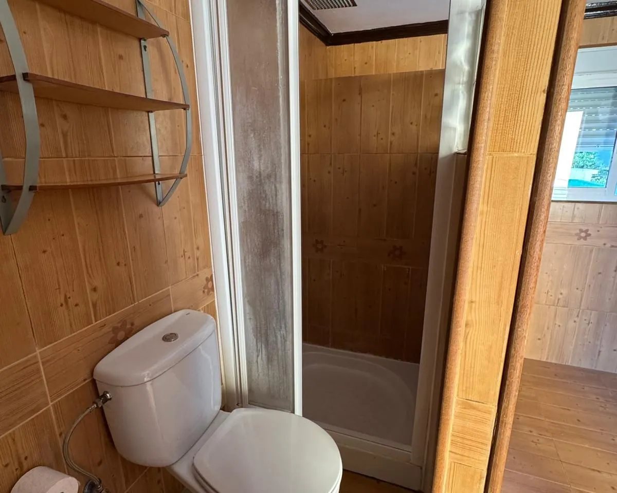 50d91844-0ef6-4048-a73d-6c82b8c0f41c