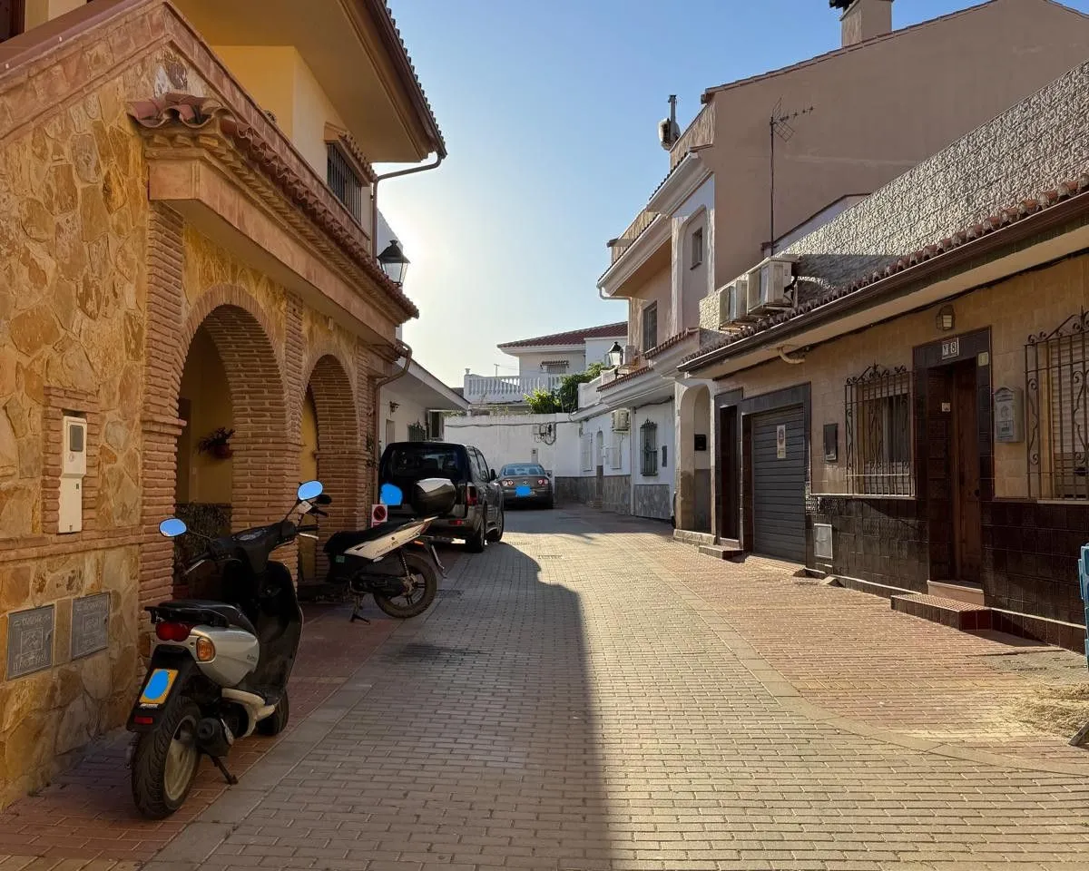 cbcde9ff-870c-4113-89d6-9f66e6859822