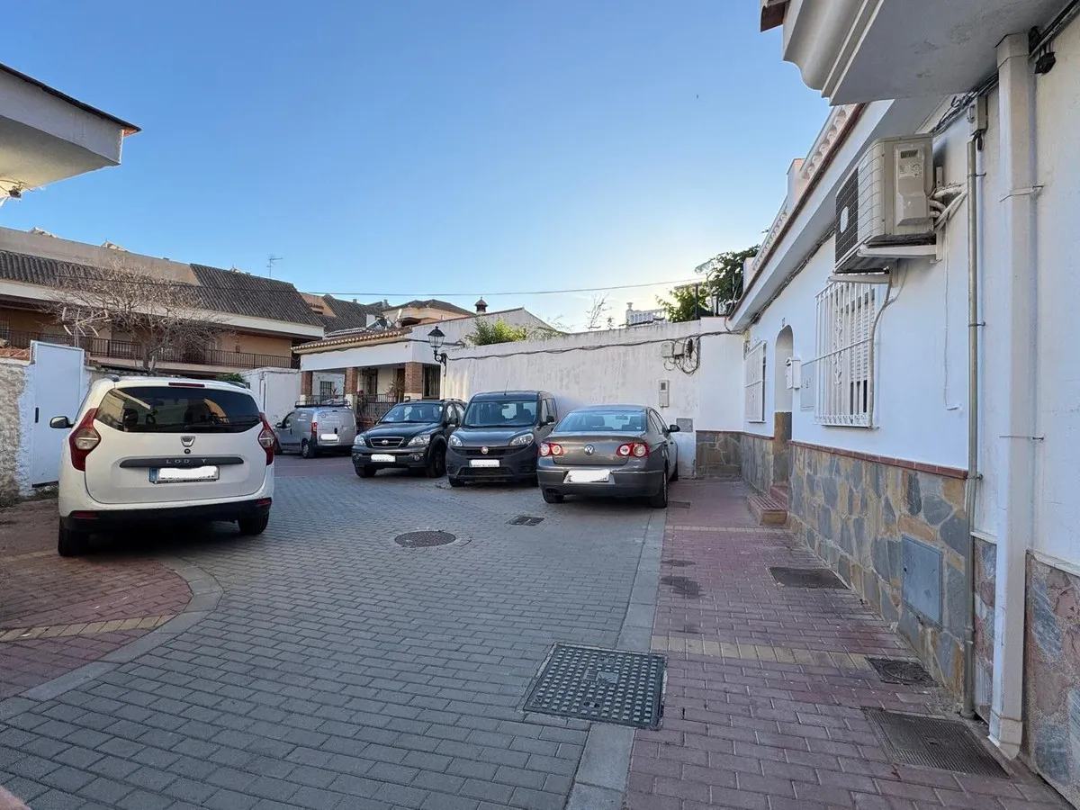 dcd49a41-cb90-4cbd-93a9-7637c5ae6f95