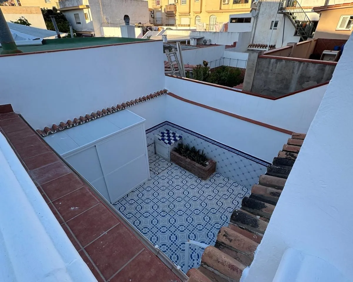 ec06cd83-e1ba-49a5-b677-ab2df5ee8e9d