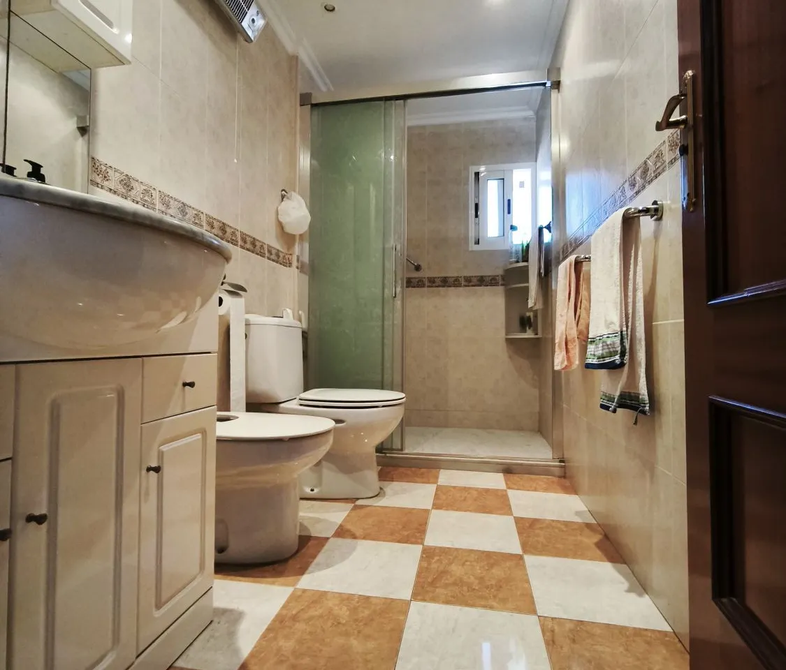 f0a4f3eb-fc53-426d-a249-d93eaf0f2340