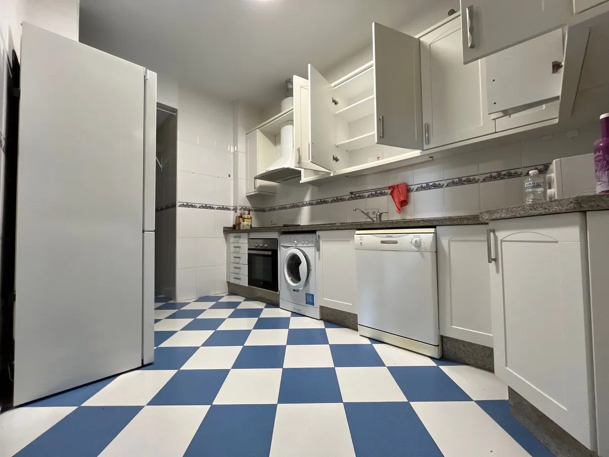 23f7dcf3-9f1c-4dfd-a4a2-48a27c6cf33d