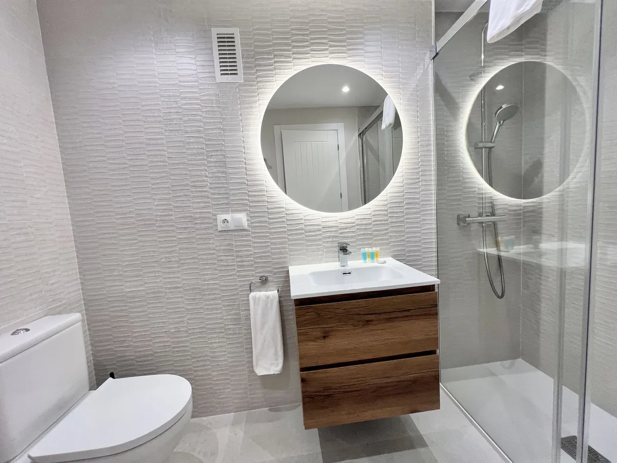 2ab7b8fc-e63a-43c4-bfbc-88f7fd9025c6