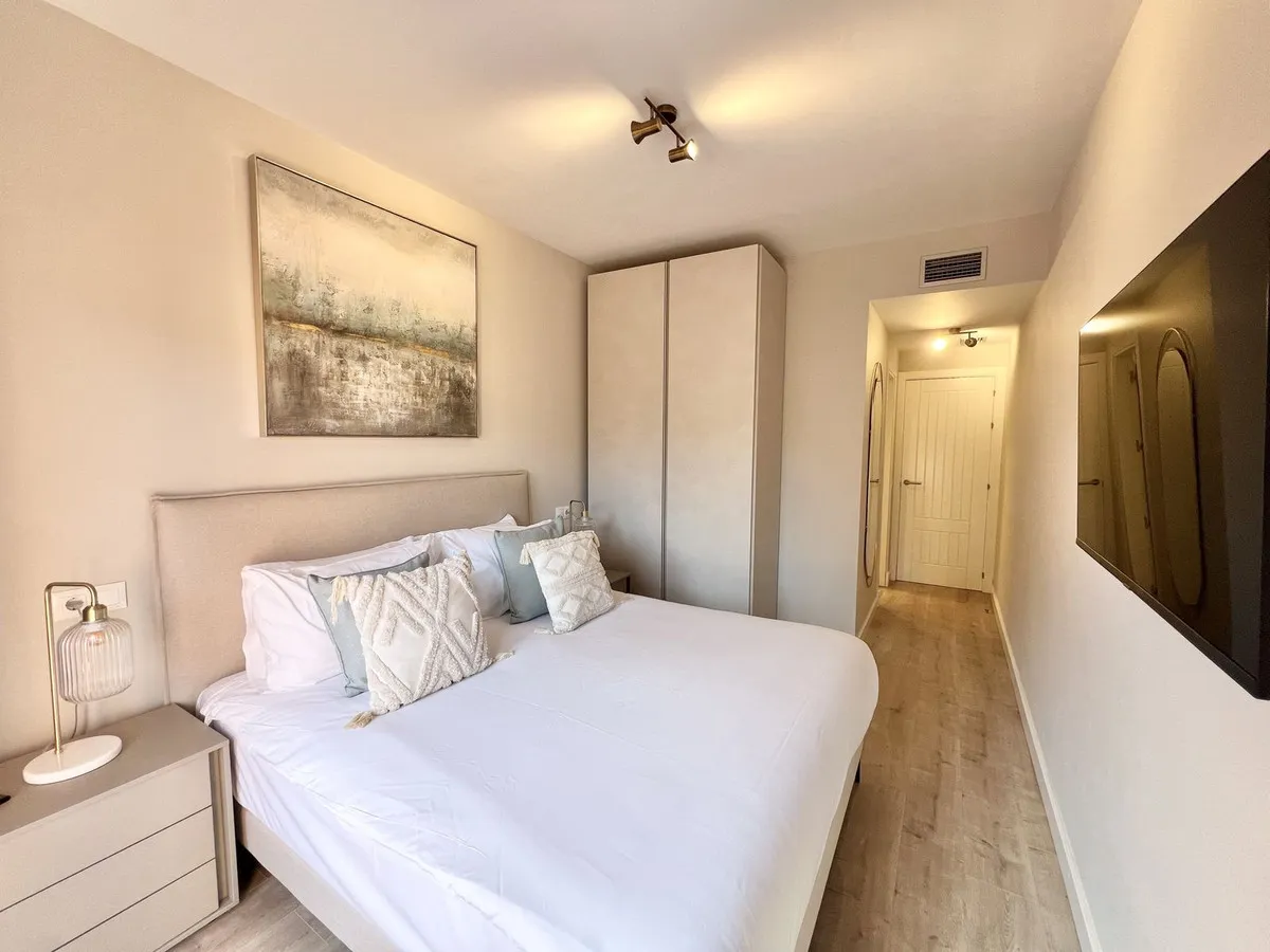 95d80137-d9f2-43b7-bf5a-27fca7116a4a