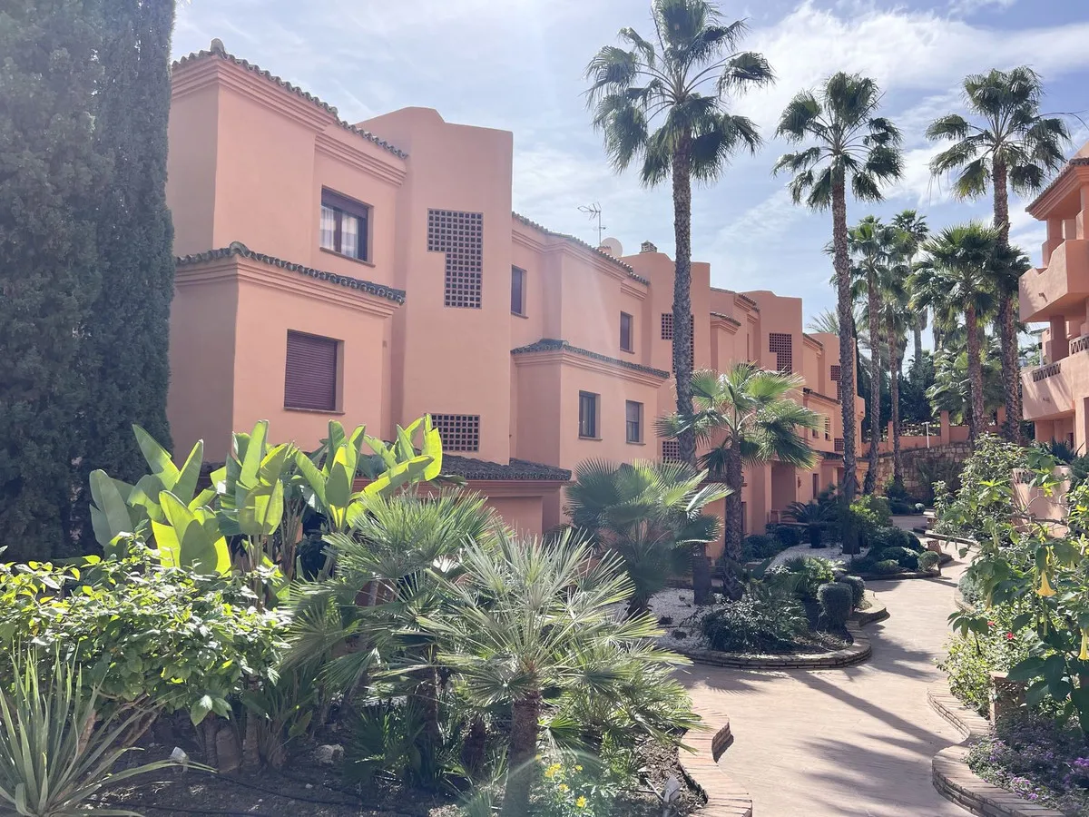 c5db4e5a-c4a7-40ca-a683-97f23e740ec1