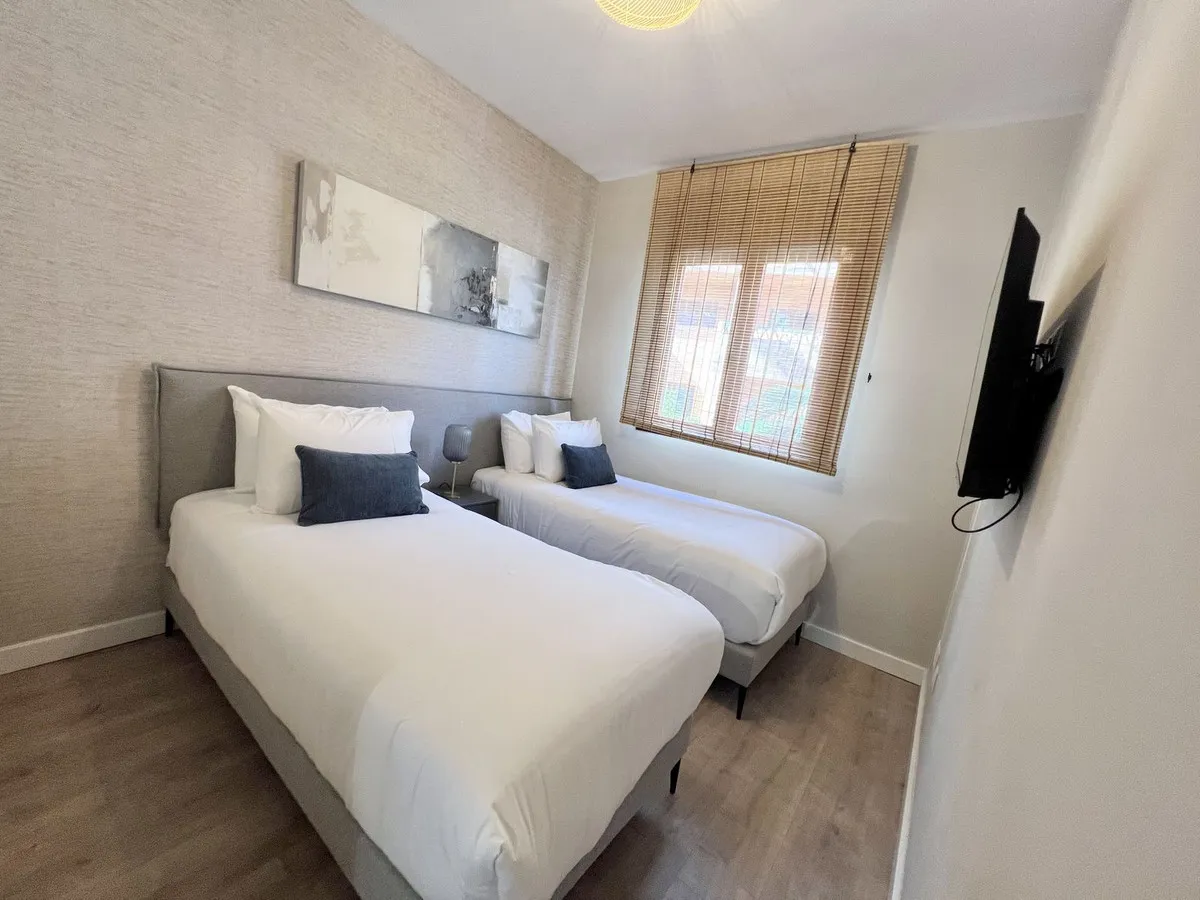 ea550c2d-c91b-4466-9df2-4616ce6f3d7d