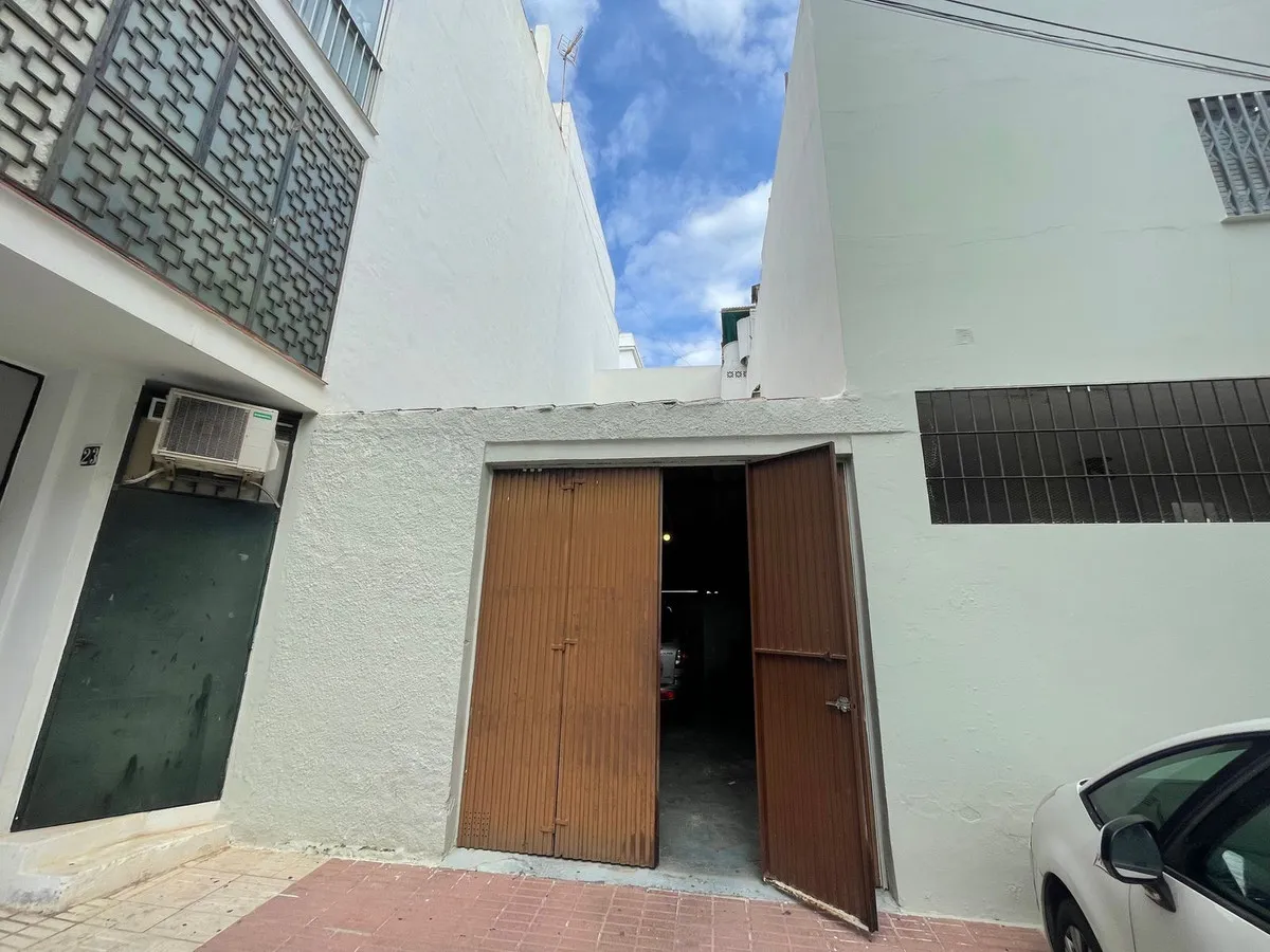 9672e981-2429-4f0b-a75c-a8a0e4c3548c