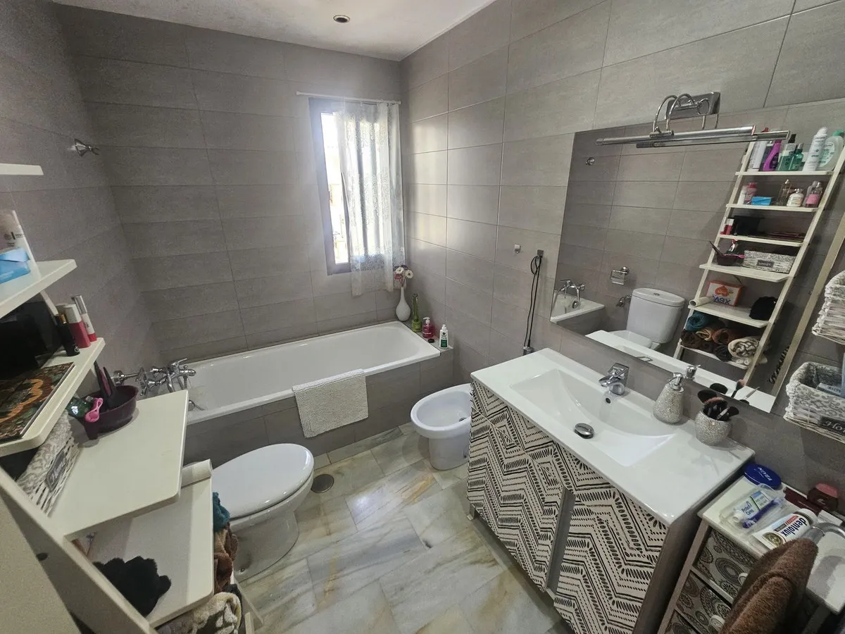 64acb309-64d2-49fa-b448-73aaee157a12