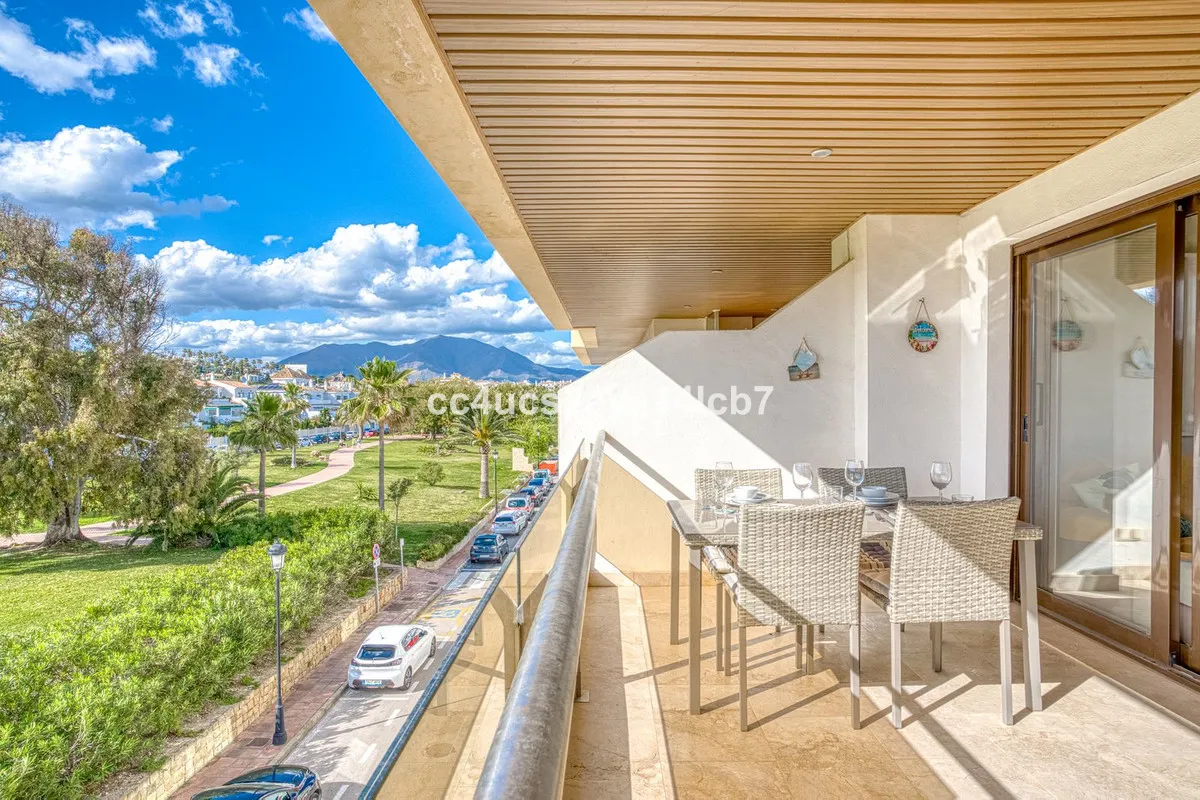 2eca7dd2-2109-4d74-9542-8b998383f6aa