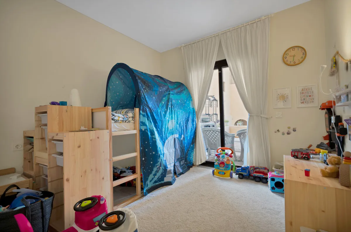 412480a0-5b4f-42b5-aac8-776c048f1c93